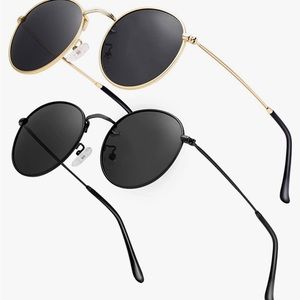 2pack Black Frame Gray Lens 2 dust bags, no case included)